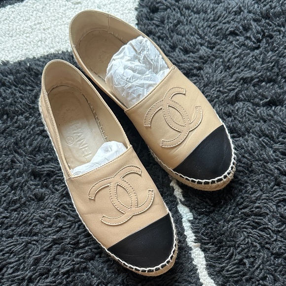 CHANEL Tan and Black Espadrilles - Picture 1 of 6